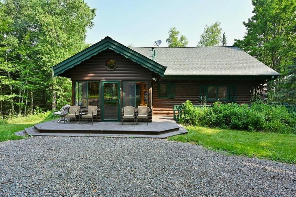 Four-Bedroom Vacation Home interior